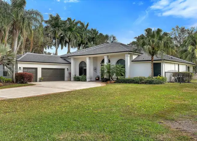 Property at 3500 Fairfax Ln, Davie, FL, 33330, 5 beds, 3 baths, [object Object]