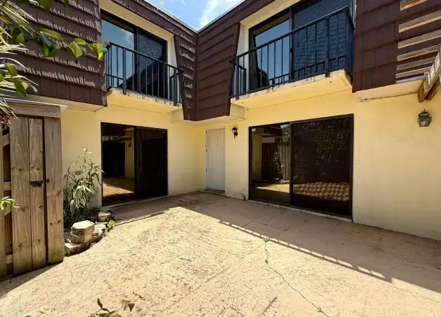 Property at 710 7th Ln, Palm Beach Gardens, FL, 33418, 2 beds, 2.5 baths, [object Object]