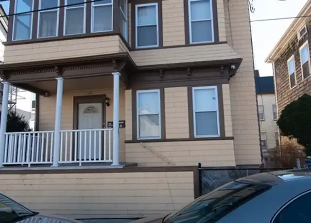 Property at 125 Niagara St Unit 2, Fall River, MA, 02721, 3 beds, 1.5 baths, [object Object]