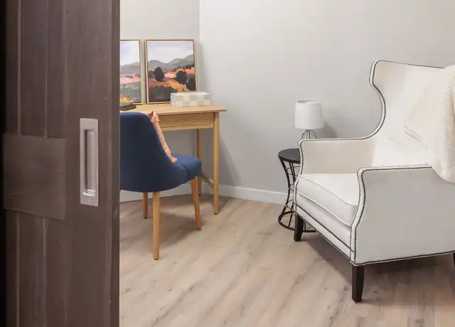 Property at 725 S Plaza Way Unit 105, Mendota Heights, MN, 55120, 1 bed, 1 bath, [object Object]