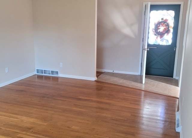 Photo of 2671 Montcalm Rd, Columbus, OH 43221