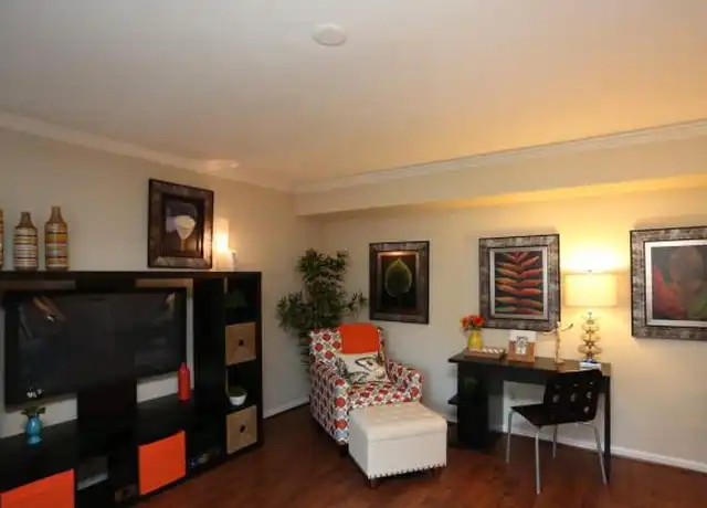 Property at 10802 Greencreek Dr Unit 1047, Houston, TX, 77070, 1 bed, 1 bath, [object Object]