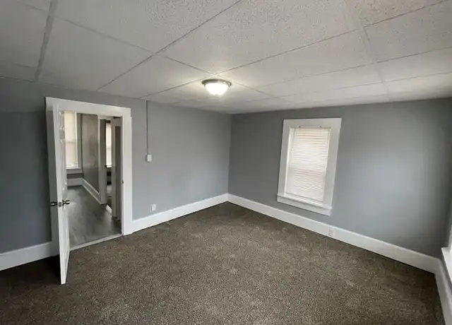 Property at 71 Vine St Unit A, Nashua, NH, 03060, 2 beds, 1 bath, [object Object]