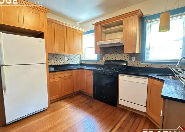 Property at 5 Mapleton St, Brighton, MA, 02135, 3 beds, 2 baths, [object Object]
