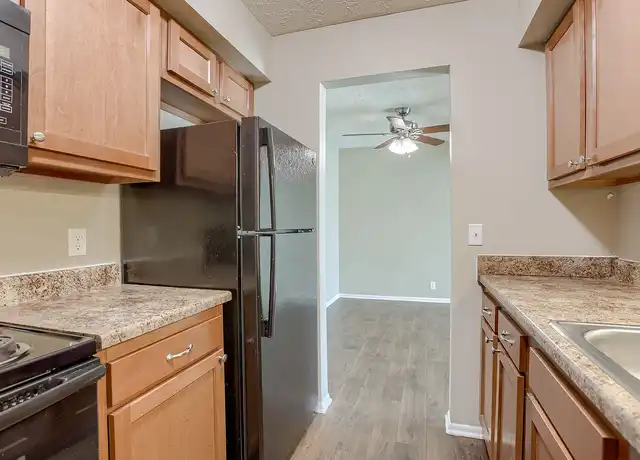 Property at Evergreen Terrace - 11029 R Plz, Omaha, NE, 68137, 1-2 bed, 1-1.5 bath, [object Object]