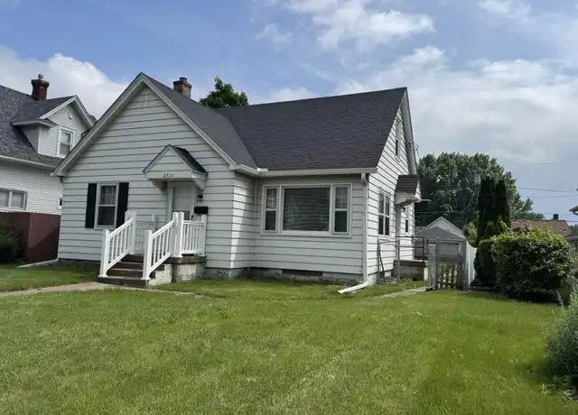 Property at 2711 E Locust St, Davenport, IA, 52803, 2 beds, 2 baths, [object Object]