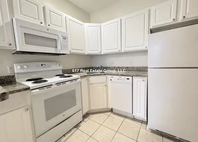 Property at 1130 Commonwealth Ave Unit 2, Boston, MA, 02134, 3 beds, 1 bath, [object Object]