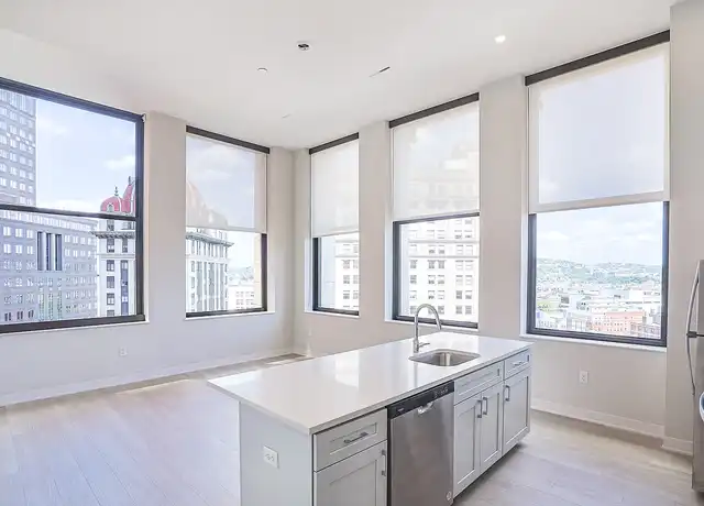 Property at LiveWell Apartments - 550 Wood St, Pittsburgh, PA, 15222, 1 bed, 1 bath, [object Object]