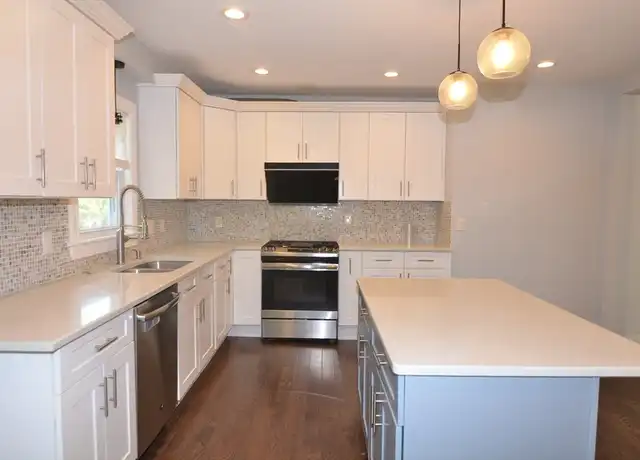 Property at 32 Hillside Rd, Watertown, MA, 02472, 5 beds, 3 baths, [object Object]