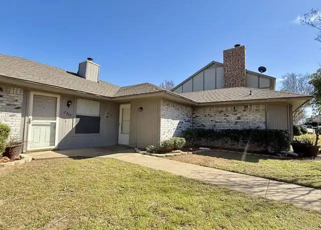 Property at 2211 Madrid Ct Unit 1, Arlington, TX, 76013, 2 beds, 2 baths, [object Object]