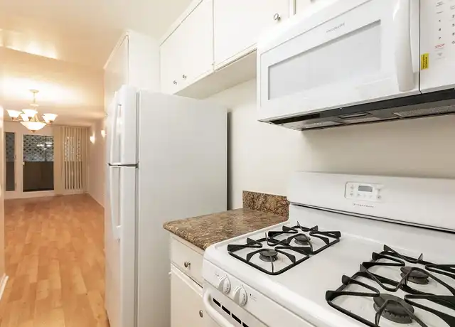 Property at Santa Monica Bay Club - 855 3rd St, Santa Monica, CA, 90403, 2 beds, 2 baths, [object Object]