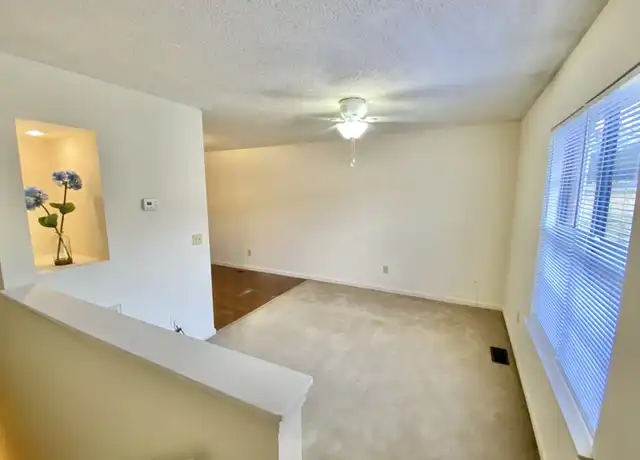 Property at 805 Old Gray Station Rd Unit C, Johnson City, TN, 37615, 1 bed, 1 bath, [object Object]