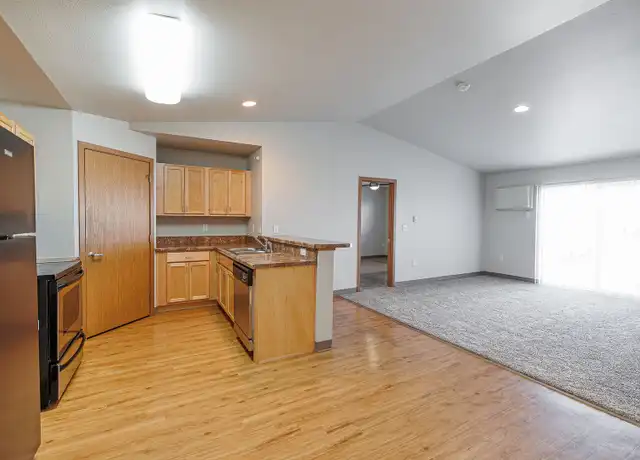 Property at 4461 12th St W Unit 207, Dickinson, ND, 58601, 1 bed, 1 bath, [object Object]