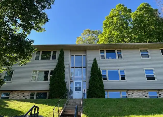 Property at 821 W 5th St Unit 2, Red Wing, MN, 55066, 2 beds, 1 bath, [object Object]