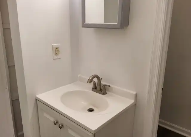 Property at 606 N Tatnall St, Wilmington, DE, 19801, 1 bed, 1 bath, [object Object]