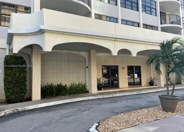 Property at 66 Valencia Ave Ph 1A, Coral Gables, FL, 33134, 2 beds, 2 baths, [object Object]