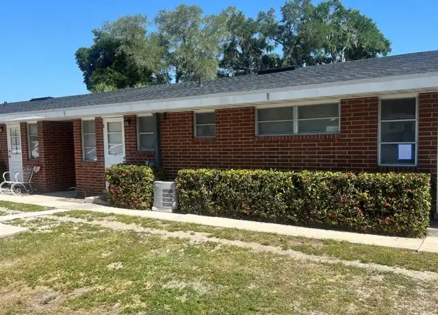 Property at 206 W Hancock St, Lakeland, FL, 33803, 2 beds, 1 bath, [object Object]