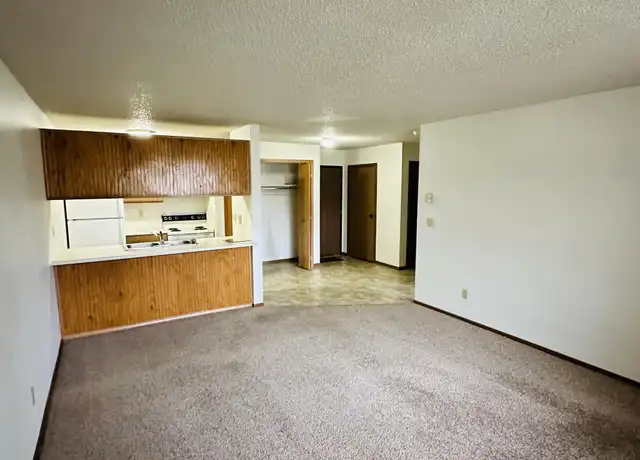Property at 307 11th Ave NW Unit 108, Aberdeen, SD, 57401, 1 bed, 1 bath, [object Object]