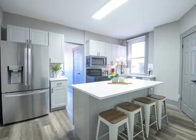 Property at 121 Martin Luther King Jr. Blvd #2, Covington, KY, 41011, 3 beds, 1 bath, [object Object]