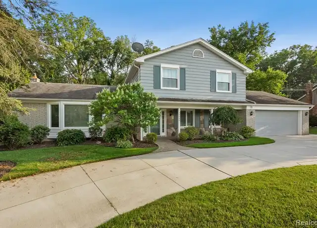 Property at 35727 Johnstown Rd, Farmington Hills, MI, 48335, 4 beds, 3 baths, [object Object]