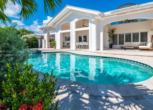 Property at 2118 NE 15th St, Fort Lauderdale, FL, 33304, 3 beds, 2 baths, [object Object]