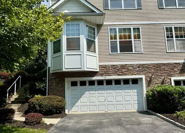Property at 8 Green Ct, Middletown, NY, 10940, 3 beds, 2.5 baths, [object Object]