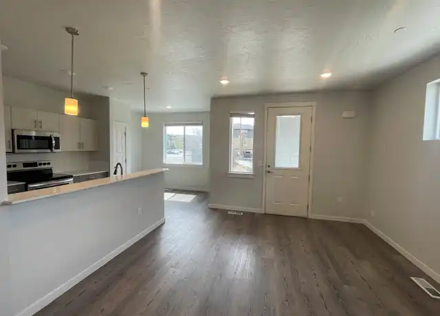 Property at 5892 N Five Mile Rd #208, Boise, ID, 83713, 2 beds, 2 baths, [object Object]