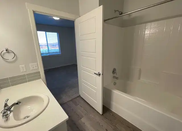 Property at 5892 N Five Mile Rd #208, Boise, ID, 83713, 2 beds, 2 baths, [object Object]