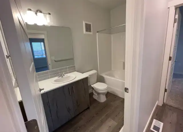 Property at 5892 N Five Mile Rd #208, Boise, ID, 83713, 2 beds, 2 baths, [object Object]