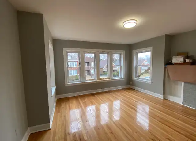 Property at 6640 S Fairfield Ave Unit 1B, Chicago, IL, 60629, 3 beds, 1 bath, [object Object]