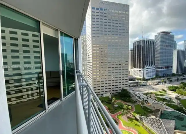 Property at 335 S Biscayne Blvd #2404, Miami, FL, 33131, 1 bed, 1 bath, [object Object]