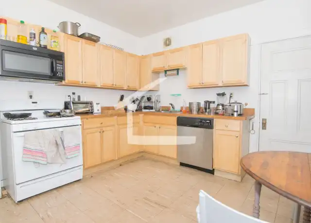 Property at 14 Ashford St, Allston, MA, 02134, 2 beds, 1 bath, [object Object]