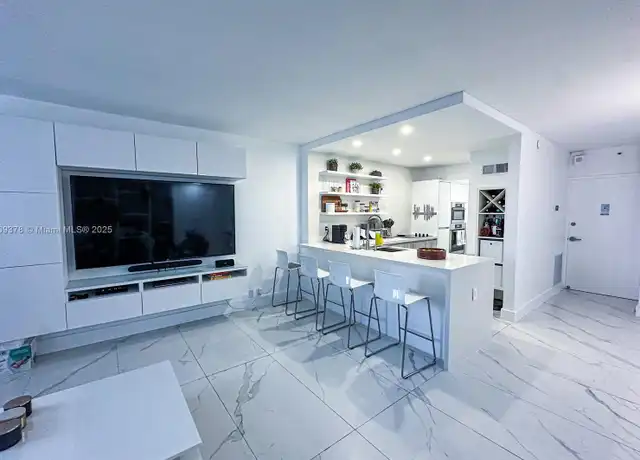 Property at 1000 West Ave #404, Miami Beach, FL, 33139, 0 beds, 1 bath, [object Object]