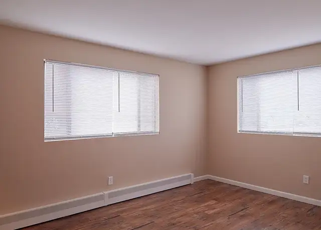 Photo of 320 N Larkin Ave, Joliet, IL 60435