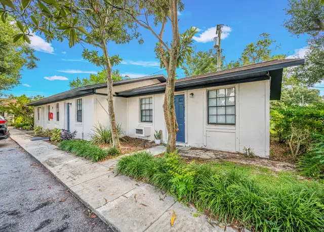 Property at 207 N Pinewood Ave, Brandon, FL, 33510, 2 beds, 1 bath, [object Object]