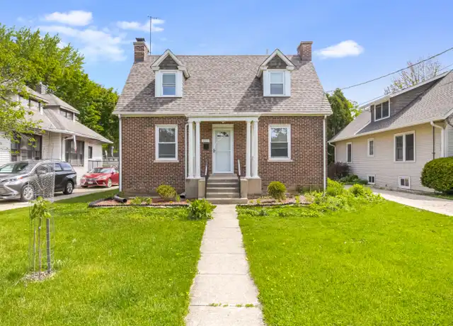Property at 1309 Ridgewood Dr, Highland Park, IL, 60035, 2 beds, 2.5 baths, [object Object]