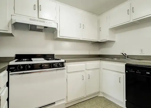 Property at 3407 Graustark St Unit 2, Houston, TX, 77006, 2 beds, 1 bath, [object Object]