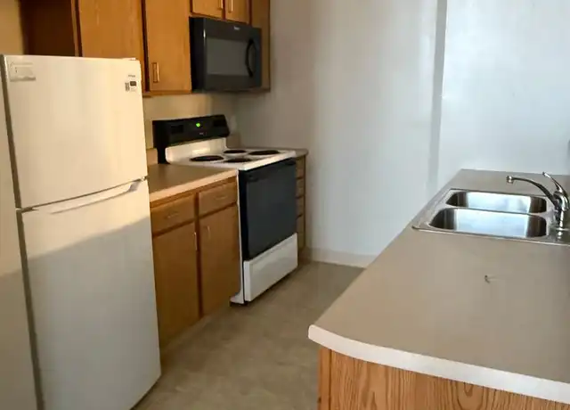 Property at 400 E South A St Unit 415, Gas City, IN, 46933, 1 bed, 1 bath, [object Object]