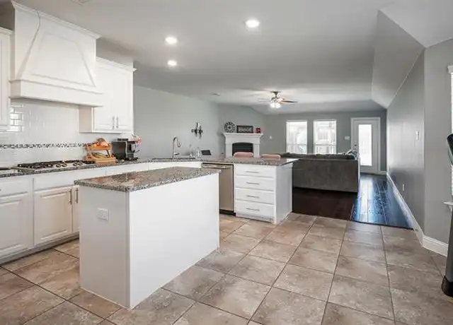 Property at 205 Rutherford Ave, Wylie, TX, 75098, 4 beds, 2 baths, [object Object]