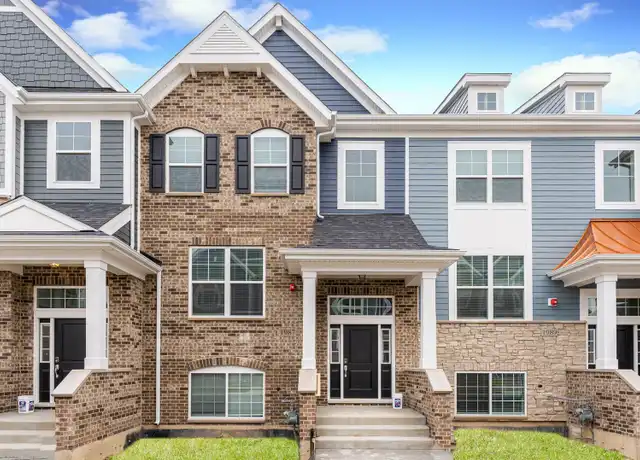 Property at 1987 Kingsley Cir, Northbrook, IL, 60062, 2 beds, 2.5 baths, [object Object]