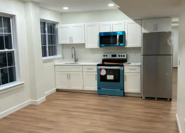 Property at 12 Myrtle St Unit 2, Manchester, CT, 06040, 2 beds, 1 bath, [object Object]
