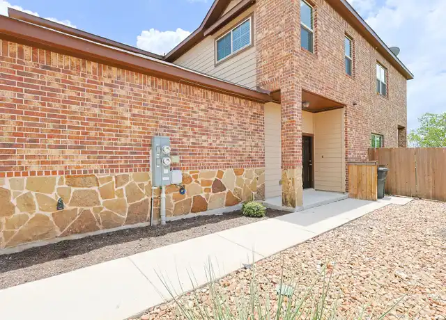 Property at 426 Creekside Curv, New Braunfels, TX, 78130, 4 beds, 2.5 baths, [object Object]