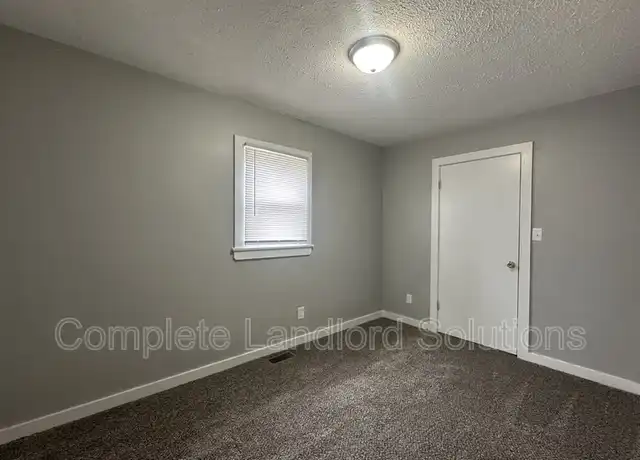 Property at 1358 Chestnut St Unit 2, Terre Haute, IN, 47807, 1 bed, 1 bath, [object Object]