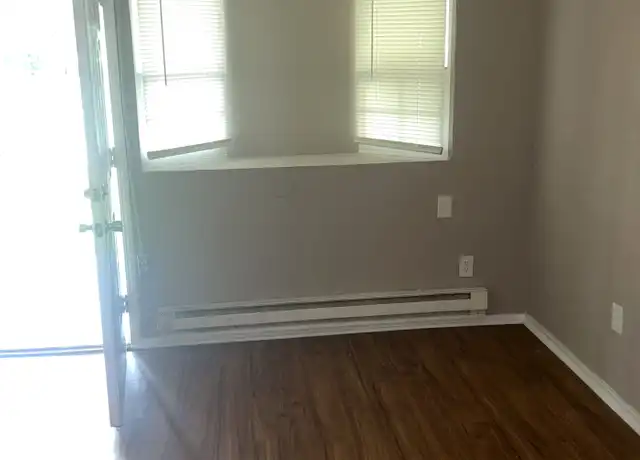 Property at 2316 SE 11th St, Oklahoma City, OK, 73129, 3 beds, 1 bath, [object Object]