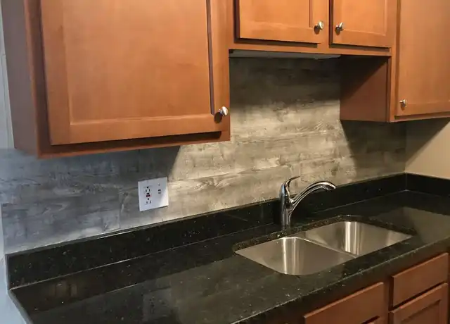 Property at 207 N Maple St Unit 7, St Paul, MN, 55106, 2 beds, 1 bath, [object Object]