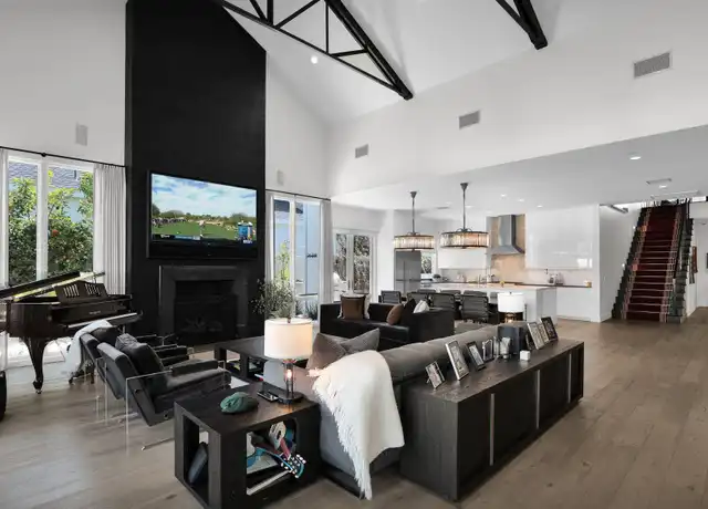 Property at 3718 E Sells Dr, Phoenix, AZ, 85018, 4 beds, 4.5 baths, [object Object]