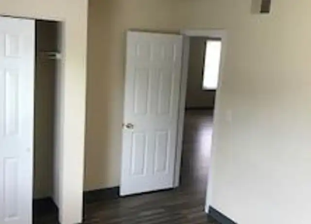 Property at 1490 W Elm Rd Unit 8, Radcliff, KY, 40160, 3 beds, 1 bath, [object Object]