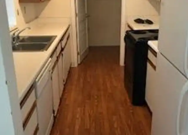 Property at 1490 W Elm Rd Unit 8, Radcliff, KY, 40160, 3 beds, 1 bath, [object Object]
