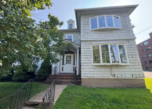 Property at 16 Park Pl Fl 1, Middletown, CT, 06457, 3 beds, 1 bath, [object Object]