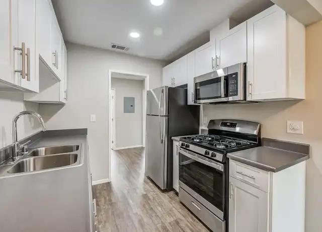 Property at Chatham Village - 16331 McFadden Ave, Tustin, CA, 92780, 1-2 bed, 1 bath, [object Object]